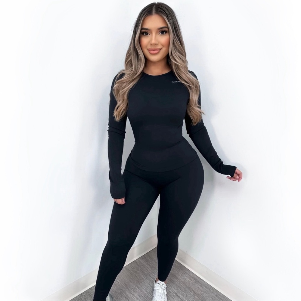 NWOT Peachy Bunz Impulse Leggings Sz S - Black